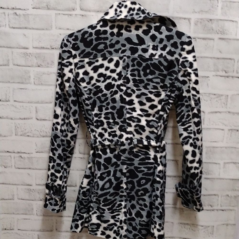 Cache Jacket - image 3